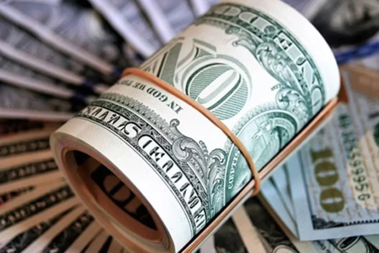 ডলারের দাম বাড়ল ১ টাকা ৪০ পয়সা